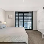 Comfort & Classic In Crows Nest